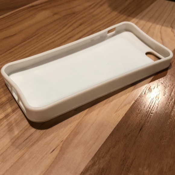 iPhone 5S case - Picture 3 of 3